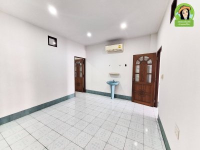 อาคารพาณิชย์ 1 คูหา 3 ชั้นทำเลใจกลางเมืองอุบล