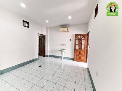 อาคารพาณิชย์ 1 คูหา 3 ชั้นทำเลใจกลางเมืองอุบล