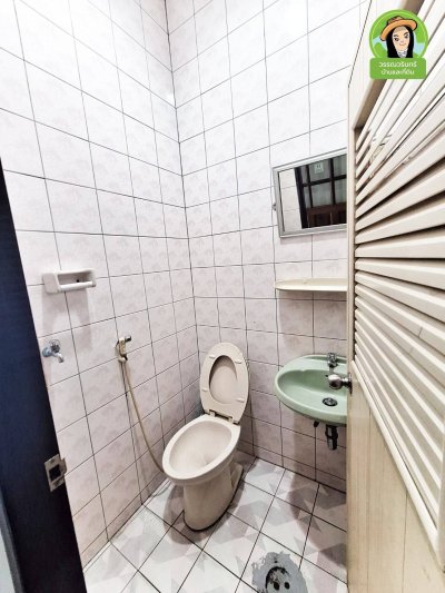 อาคารพาณิชย์ 1 คูหา 3 ชั้นทำเลใจกลางเมืองอุบล