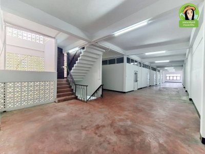 อาคารพาณิชย์ 1 คูหา 3 ชั้นทำเลใจกลางเมืองอุบล