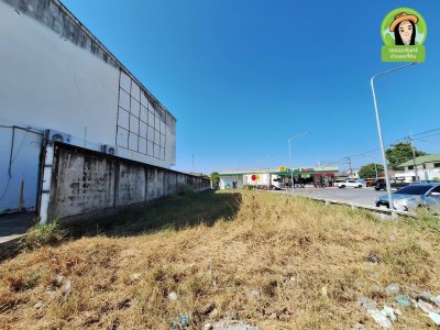 ที่ดินเปล่าทำเลดี ทำเลทอง ติดถนนชยางกูร