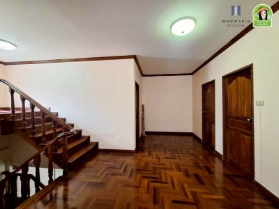 บ้านเดี่ยว 2 ชั้น ในหมู่บ้านเสาวลักษณ์หลังประกันสังคม