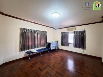 บ้านเดี่ยว 2 ชั้น ในหมู่บ้านเสาวลักษณ์หลังประกันสังคม