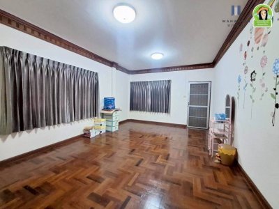 บ้านเดี่ยว 2 ชั้น ในหมู่บ้านเสาวลักษณ์หลังประกันสังคม