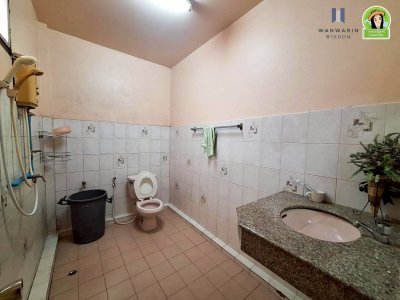 บ้านเดี่ยว 2 ชั้น ในหมู่บ้านเสาวลักษณ์หลังประกันสังคม