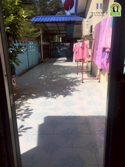 บ้านชั้นเดียว ในโครงการเคหะวนารมย์ หลังหัวมุม ติดถนน 2 ด้าน