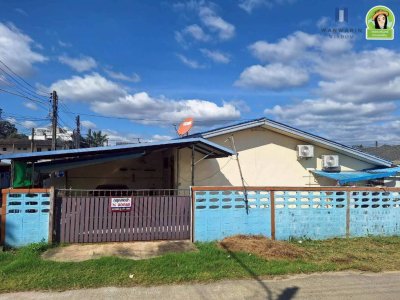 บ้านชั้นเดียว ในโครงการเคหะวนารมย์ หลังหัวมุม ติดถนน 2 ด้าน