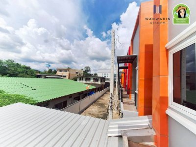 ทาวน์โฮมใหม่ 2 ชั้น 10 คูหา โซนวารินชำราบ