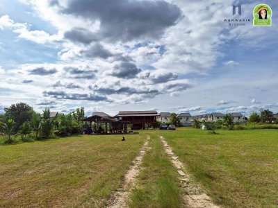 บ้านพักตากอากาศสไตล์บ้านสวน ในตัวอำเภอวารินชำราบ