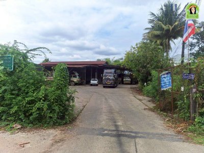 ที่ดินเปล่าแปลงใหญ่ พร้อมสิ่งปลูกสร้าง ติดกับโลตัสวาริน