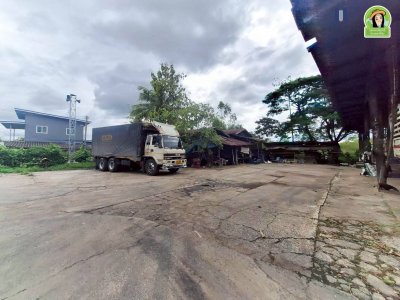 ที่ดินเปล่าแปลงใหญ่ พร้อมสิ่งปลูกสร้าง ติดกับโลตัสวาริน