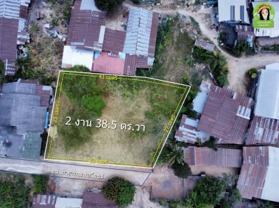 ที่ดินเปล่าในหมู่บ้านทุ่งขุนน้อย ต.แจระแม หลังสำนักงานที่ดินอุบลฯ