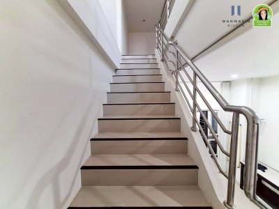 อาคารพาณิชย์ 2 ชั้น 1 คูหา ในโครงการชญาดาเพลส