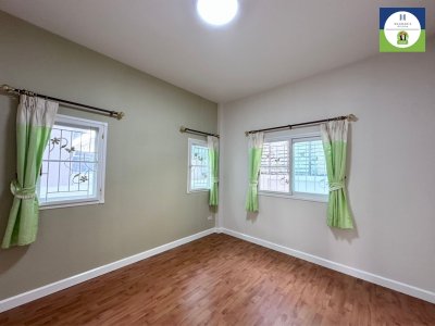 บ้านชั้นเดียวหลังมุม รีโนเวทใหม่ พร้อมเข้าอยู่ได้เลย