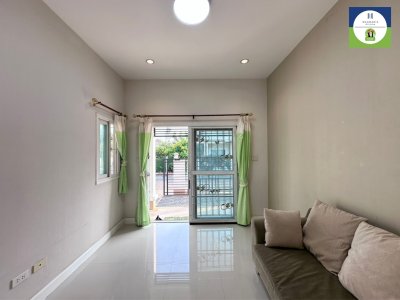 บ้านชั้นเดียวหลังมุม รีโนเวทใหม่ พร้อมเข้าอยู่ได้เลย