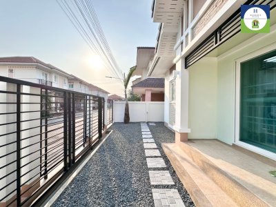 บ้านชั้นเดียวหลังมุม รีโนเวทใหม่ พร้อมเข้าอยู่ได้เลย