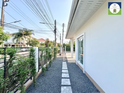 บ้านชั้นเดียวหลังมุม รีโนเวทใหม่ พร้อมเข้าอยู่ได้เลย