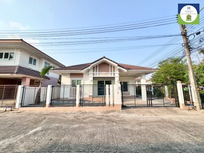 บ้านชั้นเดียวหลังมุม รีโนเวทใหม่ พร้อมเข้าอยู่ได้เลย