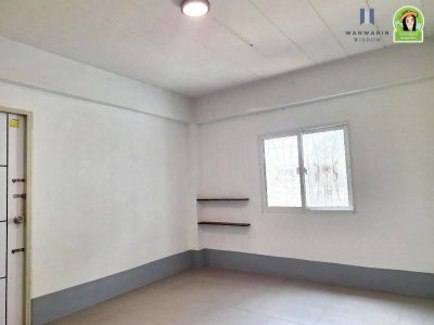 บ้านเดี่ยวชั้นครึ่ง ยกพื้นสูง สไตล์โมเดิร์น