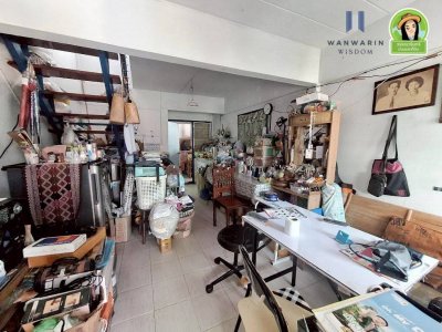 บ้าน 2 ชั้น ในโครงการบ้านเอื้ออาทรดอนกลาง หลังโตโยต้าดีเยี่ยม