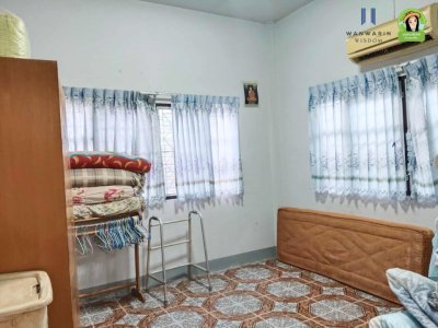 บ้านเดี่ยวชั้นเดียว ในหมู่บ้านสันติสุข 1  โซนบ้านนิคม