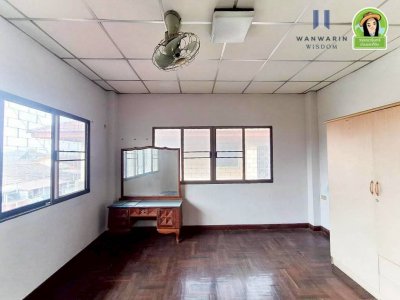 บ้านเดี่ยว 2 ชั้น ทำเลดี ในตัวเมือง ข้างหอพักธนกรแมนชั่น