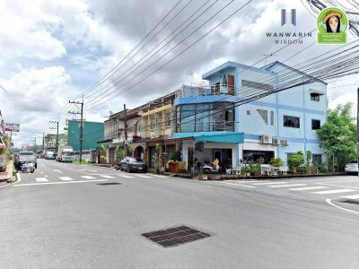 อาคารพาณิชย์ 3 ชั้น ติดถนนเขื่อนธานี