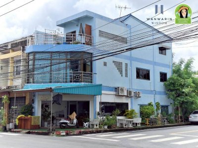 อาคารพาณิชย์ 3 ชั้น ติดถนนเขื่อนธานี