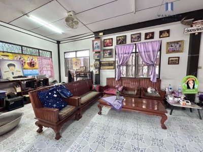 บ้านเดี่ยว 2 หลัง ในพื้นที่เดียวกัน