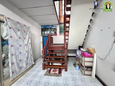 บ้านเดี่ยว 2 หลัง ในพื้นที่เดียวกัน