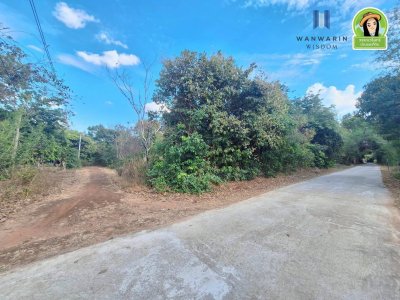 ที่ดินเปล่า ใน ต.ขี้เหล็ก จากถนนชยางกูรเข้ามาเพียง  3 นาที