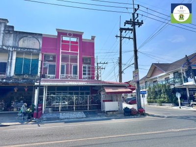 อาคารพาณิชย์ 2 ชั้น หลังมุม ติดถนน 2 ด้าน