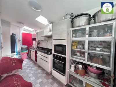 อาคารพาณิชย์ 2 ชั้น หลังมุม ติดถนน 2 ด้าน