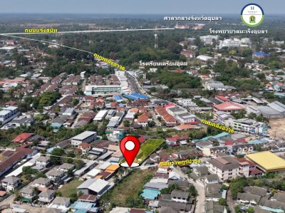ที่ดินทำเลดีเนื้อที่เกือบ 3 งาน  พร้อมสิ่งปลูกสร้าง!!