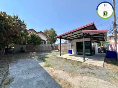 ที่ดินทำเลดีเนื้อที่เกือบ 3 งาน  พร้อมสิ่งปลูกสร้าง!!