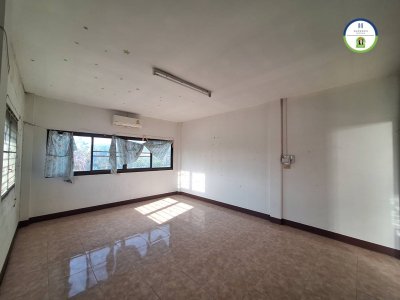 อาคารพาณิชย์ติดถนนซอยรุ่งโรจน์