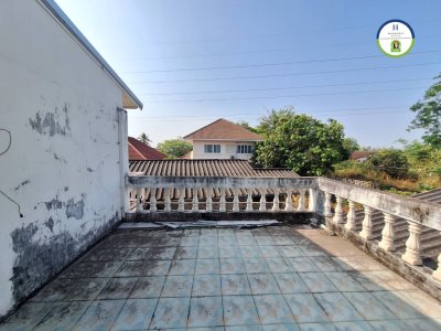 อาคารพาณิชย์ติดถนนซอยรุ่งโรจน์