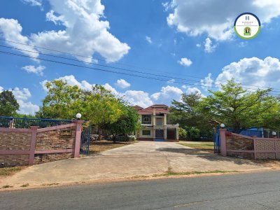 ทำธุรกิจจบในที่เดียว!!  ขายบ้านพร้อมที่ดิน และร้านค้า