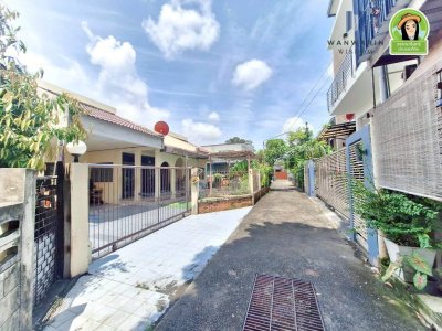 บ้านเดี่ยวชั้นเดียว ในซอยชวาลานอก 1 ทำเลในเมืองอุบล