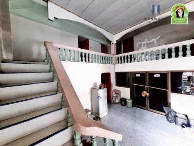 อาคารพาณิชย์ 1ชั้นครึ่ง 2 คูหาทะลุหากัน