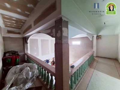 อาคารพาณิชย์ 1ชั้นครึ่ง 2 คูหาทะลุหากัน