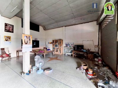 อาคารพาณิชย์ 1ชั้นครึ่ง 2 คูหาทะลุหากัน