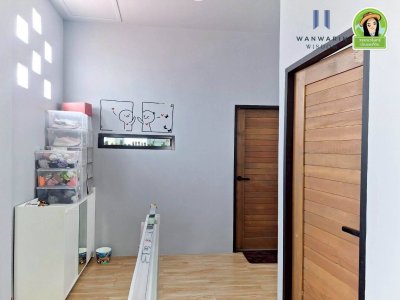 บ้านเดี่ยว 2 ชั้น สไตล์อาคารพาณิชย์ ในซอยพนม 9 ทำเลในเมือง