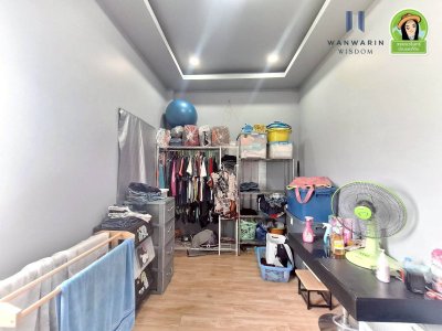 บ้านเดี่ยว 2 ชั้น สไตล์อาคารพาณิชย์ ในซอยพนม 9 ทำเลในเมือง