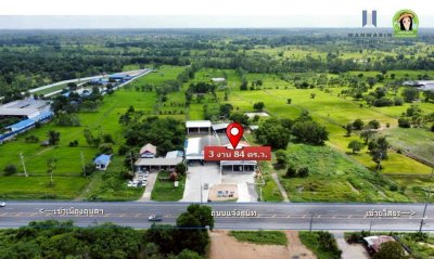 บ้านเดี่ยวชั้นเดียวพร้อมโกดังสินค้า ในอำเภอเขื่องใน