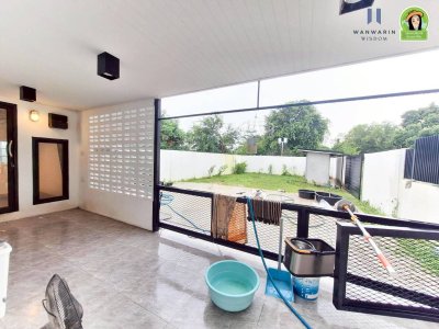 บ้านเดี่ยวชั้นเดียว พร้อมกิจการร้านกาแฟ ในตัวอำเภอเมืองสิรินธร