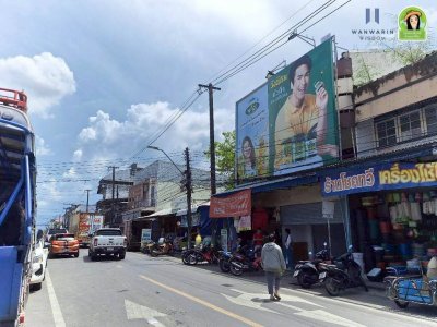 อาคารพาณิชย์ 2 ชั้นครึ่ง 2 คูหา