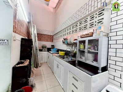 อาคารพาณิชย์ 2 ชั้นครึ่ง 2 คูหา