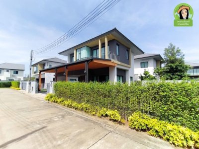 บ้านหรู 2 ชั้น ใกล้สวนวนารมย์ ในโครงการสุดพรีเมียม “สารินวิสต้าไลท์ สวนวนารมย์”