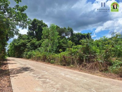 ที่ดินเปล่า แบ่งล็อค ใกล้ศูนย์พัฒนาเด็กเล็กบ้านหัวคำ ต.ขามใหญ่